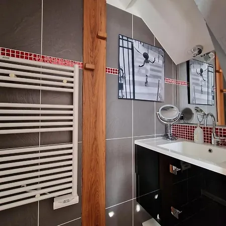 Apartment Le Coligny, Appt 100m Et Parking La Rochelle (Charente-Maritime)